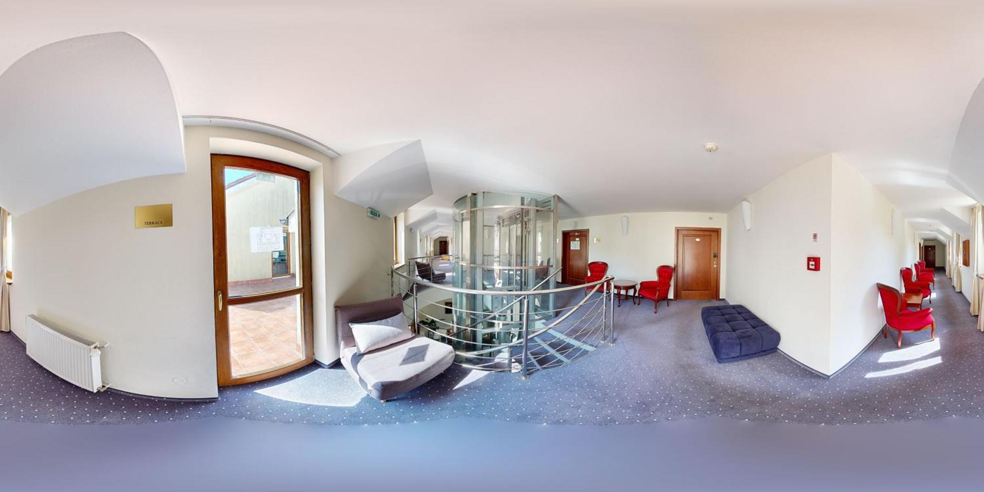 Hotel Hradna Brana Братислава Екстериор снимка